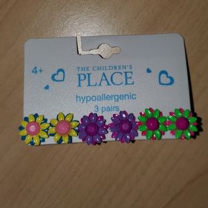 Children's Place Flower earrings Hypoallergenic